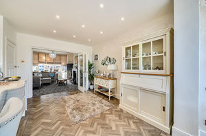 Dining and lounge- click for photo gallery